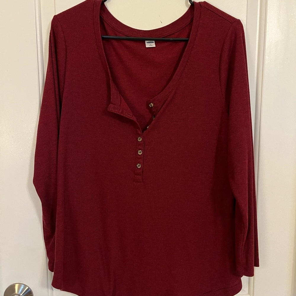 old navy long sleeve t-shirt
